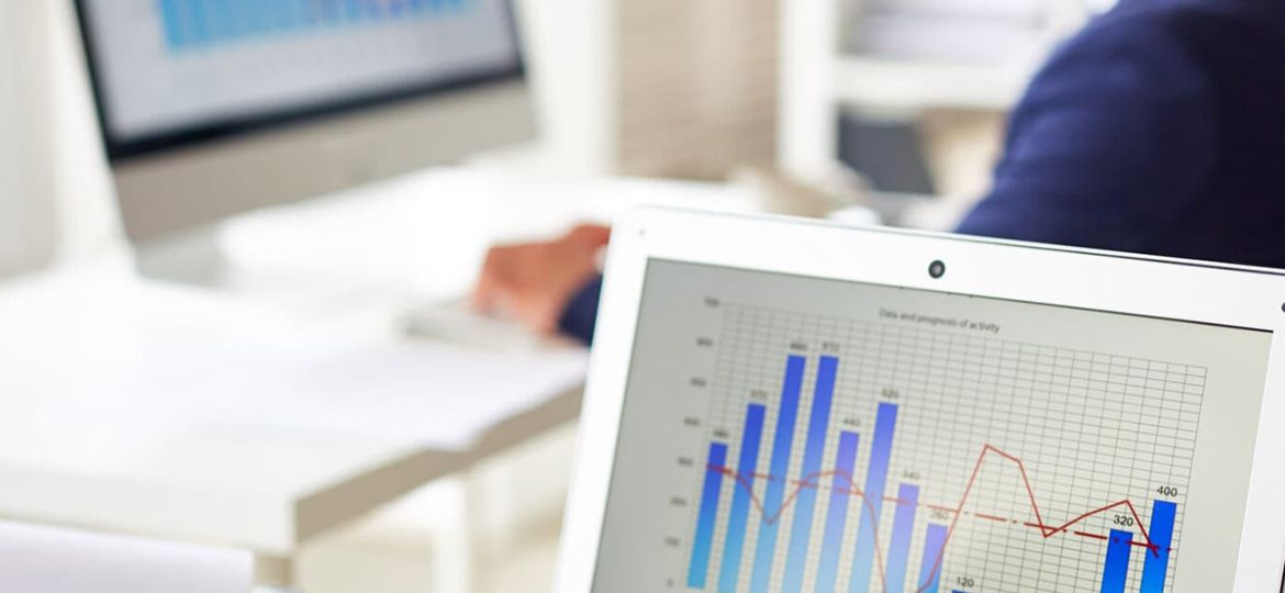 online-statistics-X5AGSUQ-2048x1365